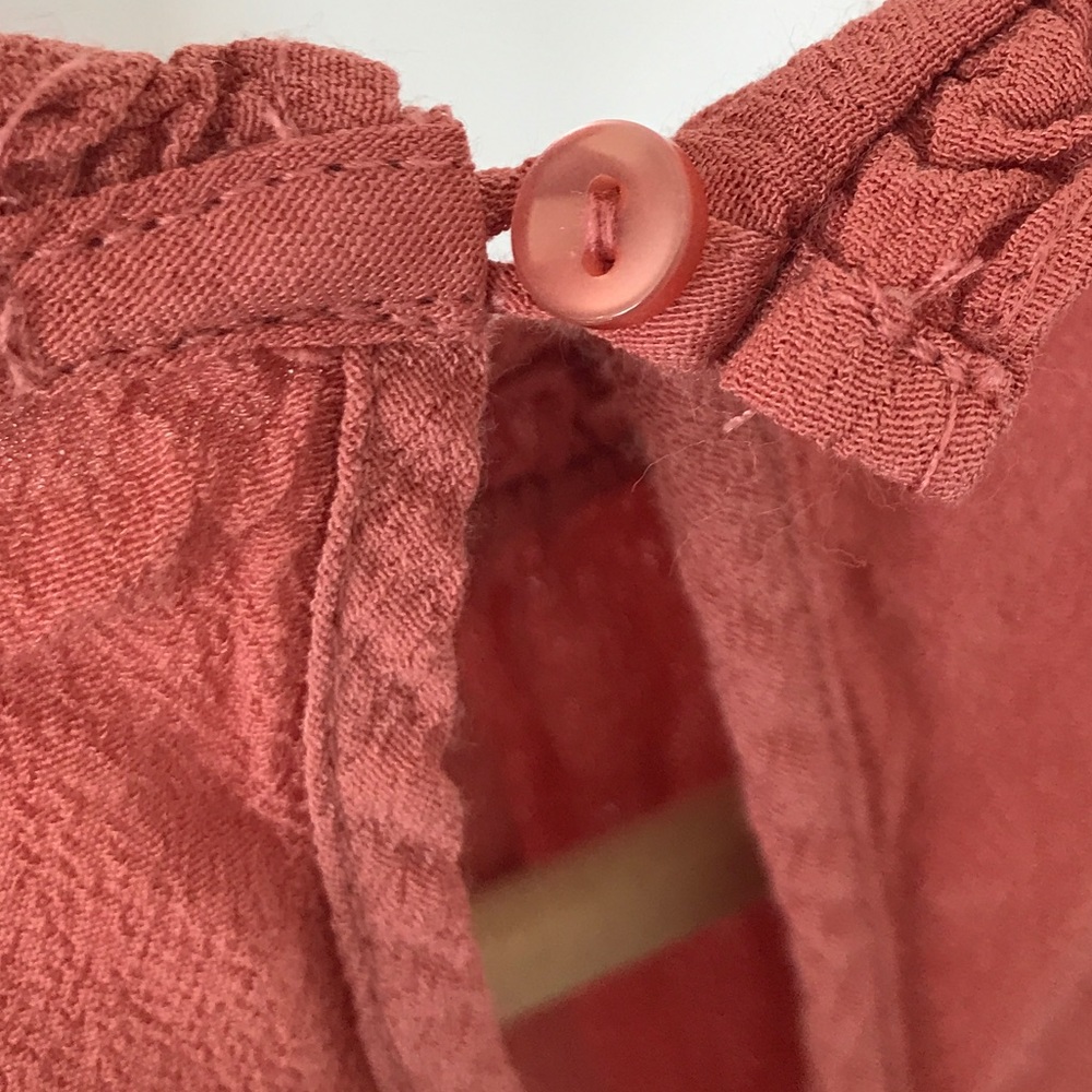 Pink flowy top! - Picture 4 of 5